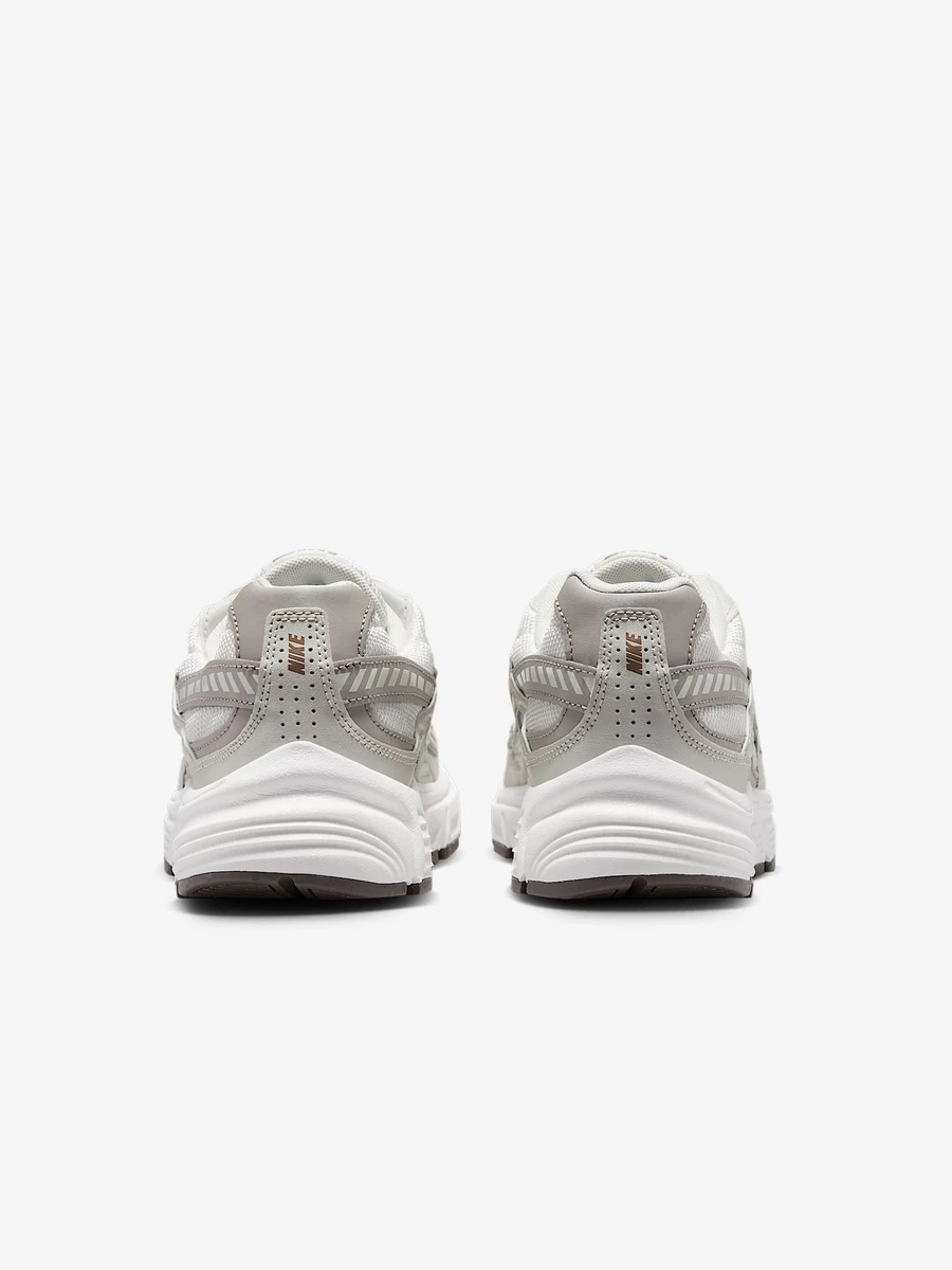 Nike Кроссовки женские INITIATOR