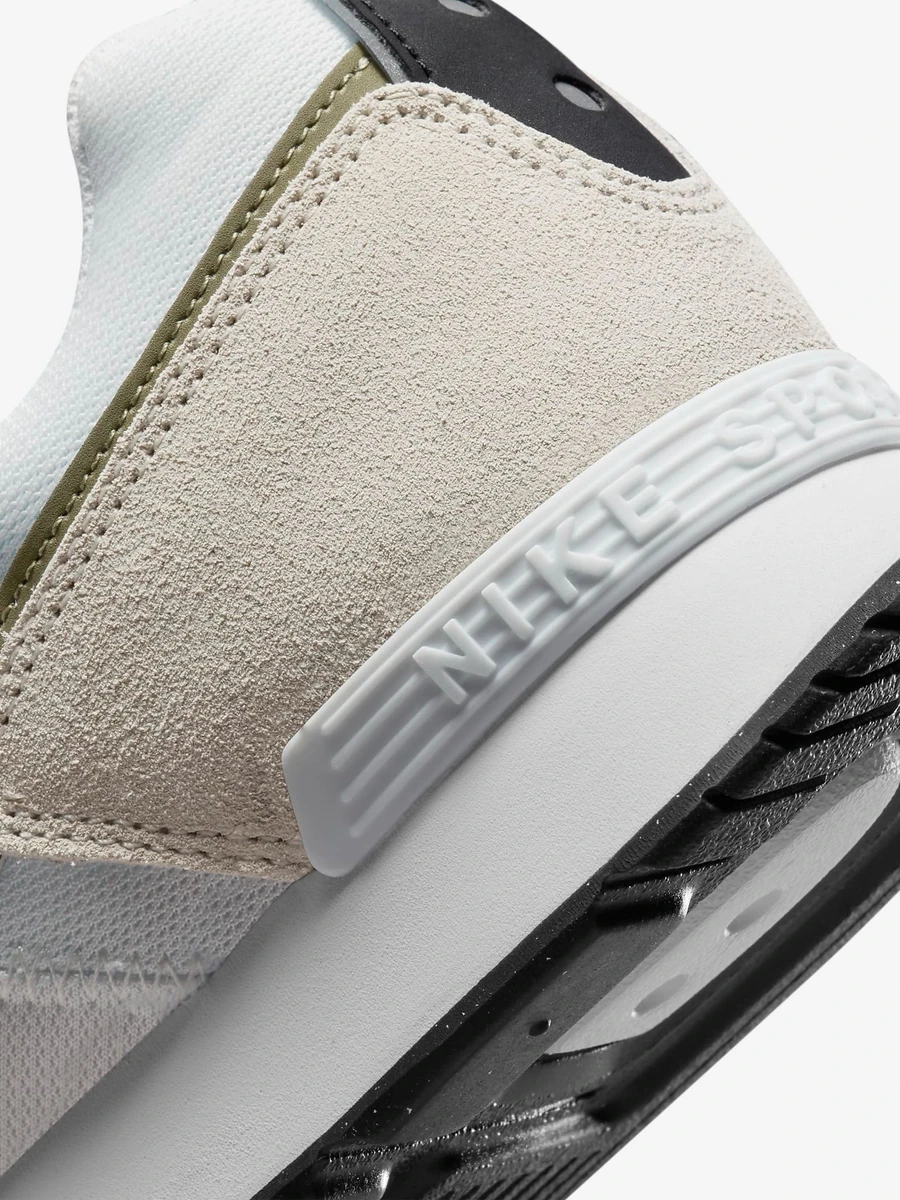 Nike Кроссовки мужские VENTURE RUNNER