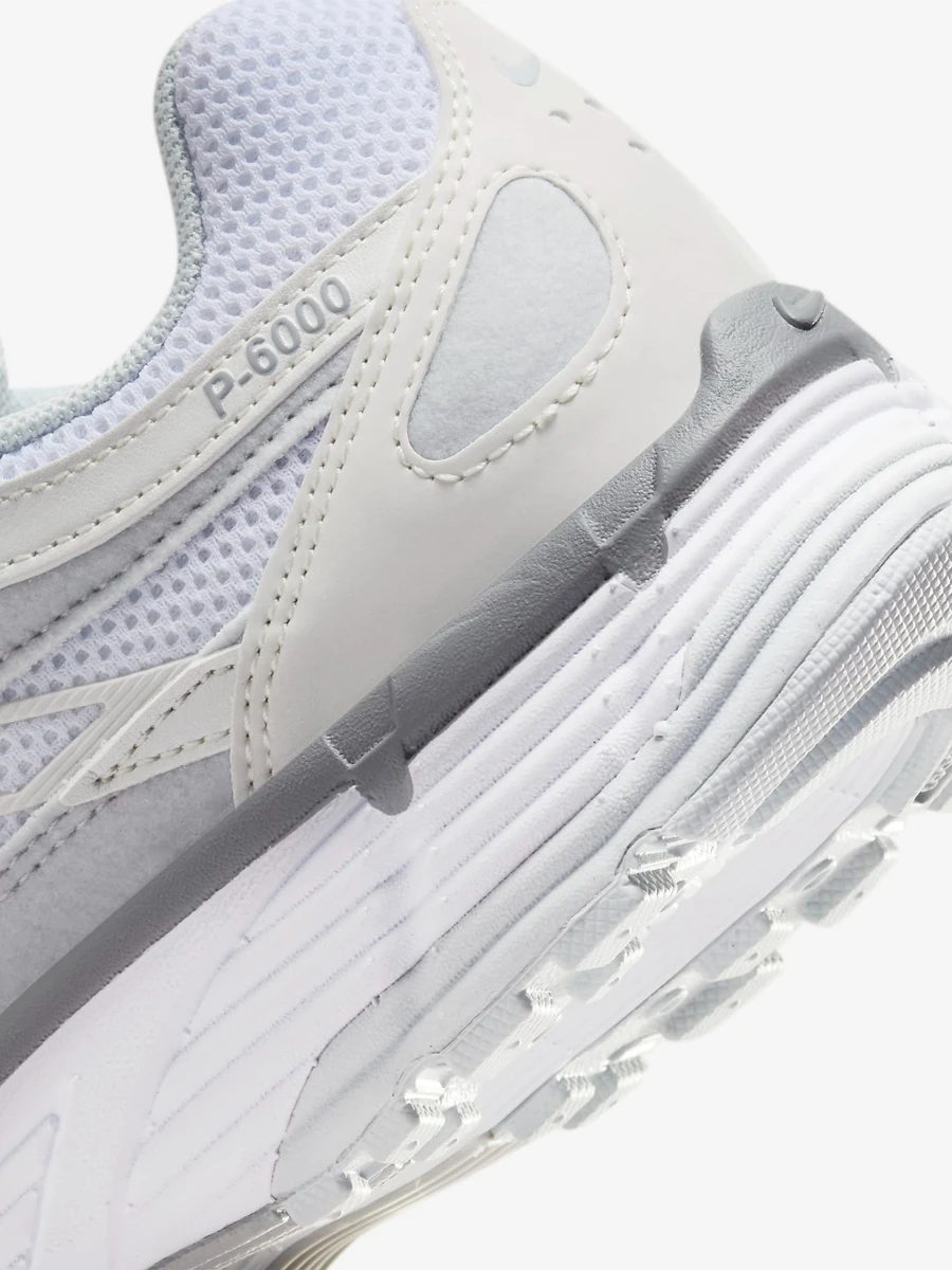 Nike Кроссовки женские NIKE P-6000