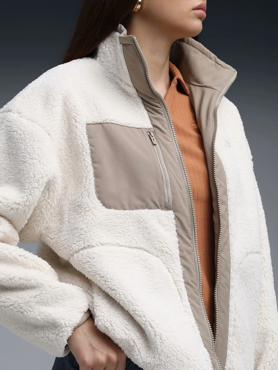 Puma Куртка женская REVERSIBLE HYBRID SHERPA JACKET