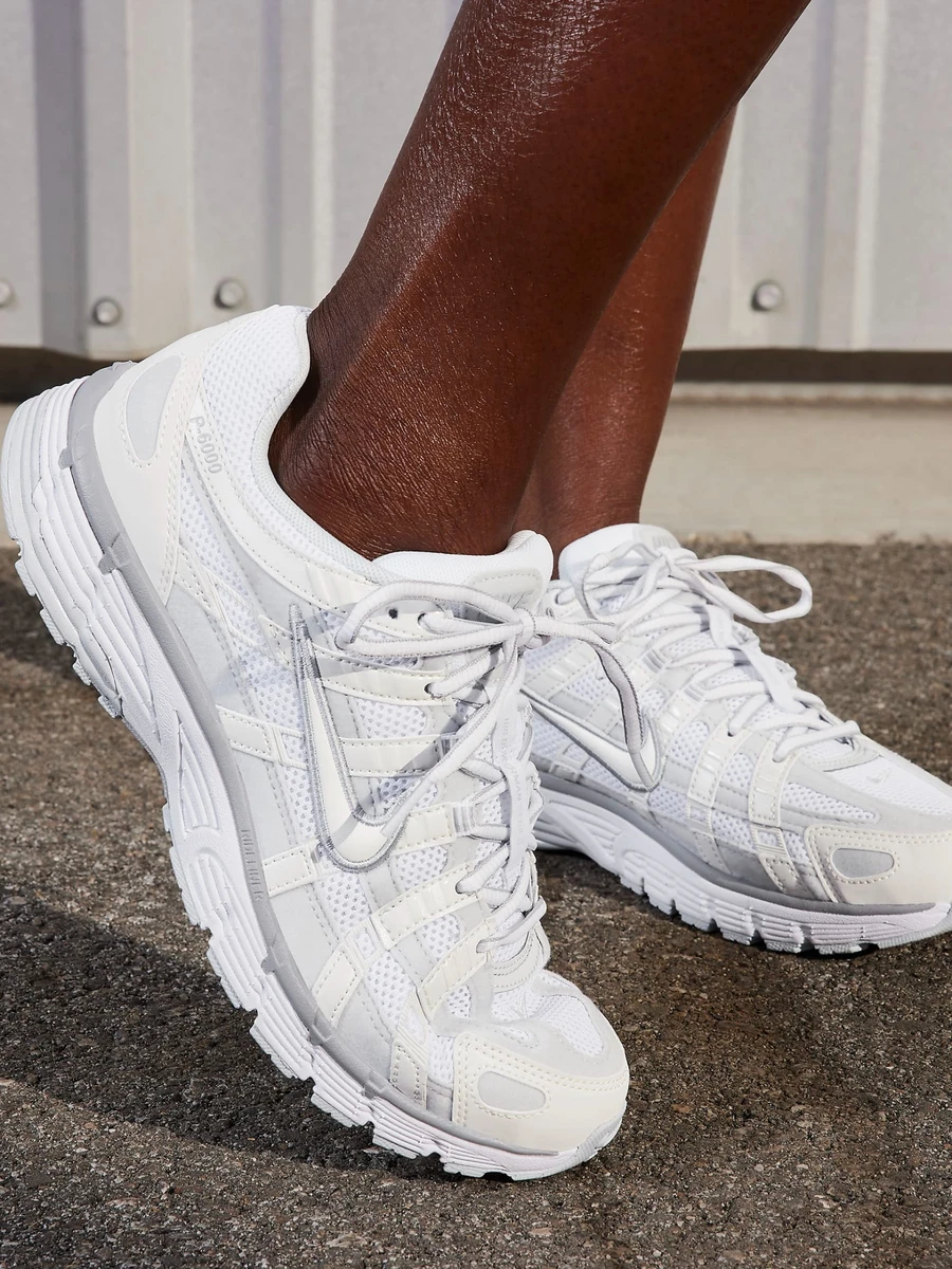 Nike Кроссовки женские NIKE P-6000