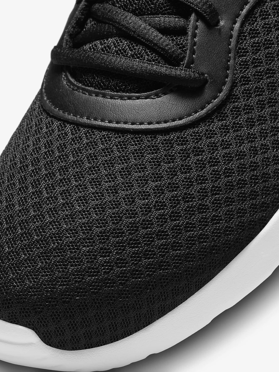 Nike Кроссовки мужские TANJUN