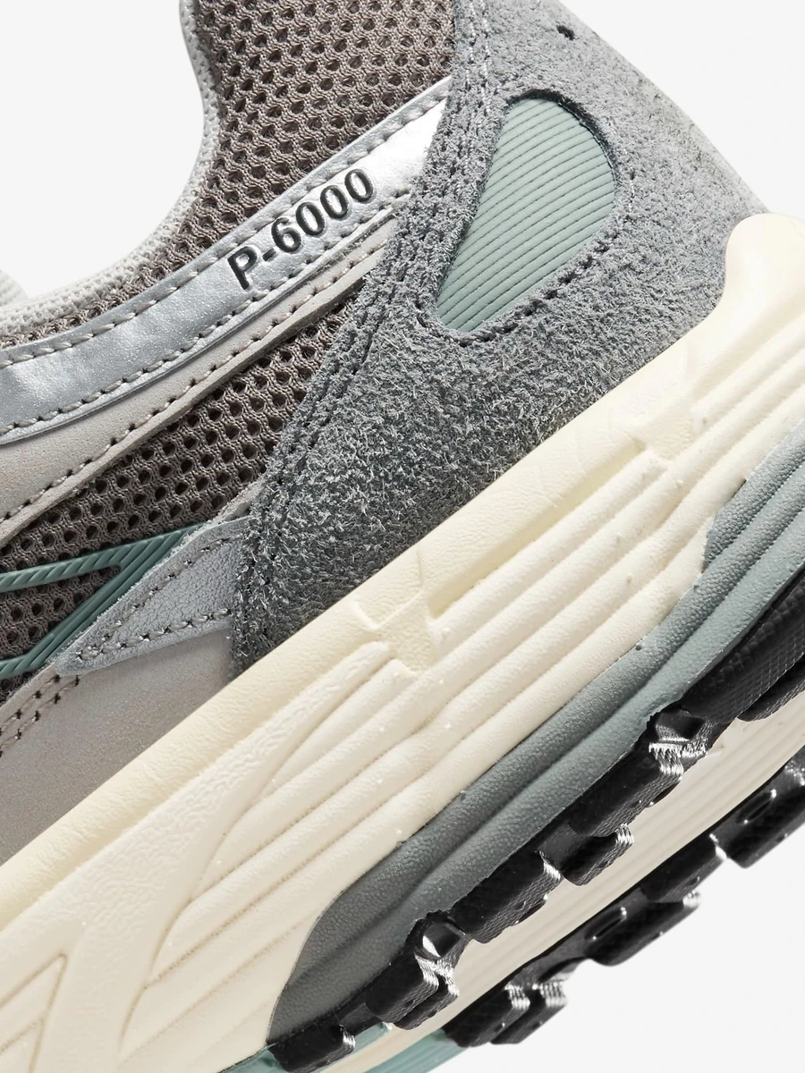 Nike Кроссовки мужские P-6000