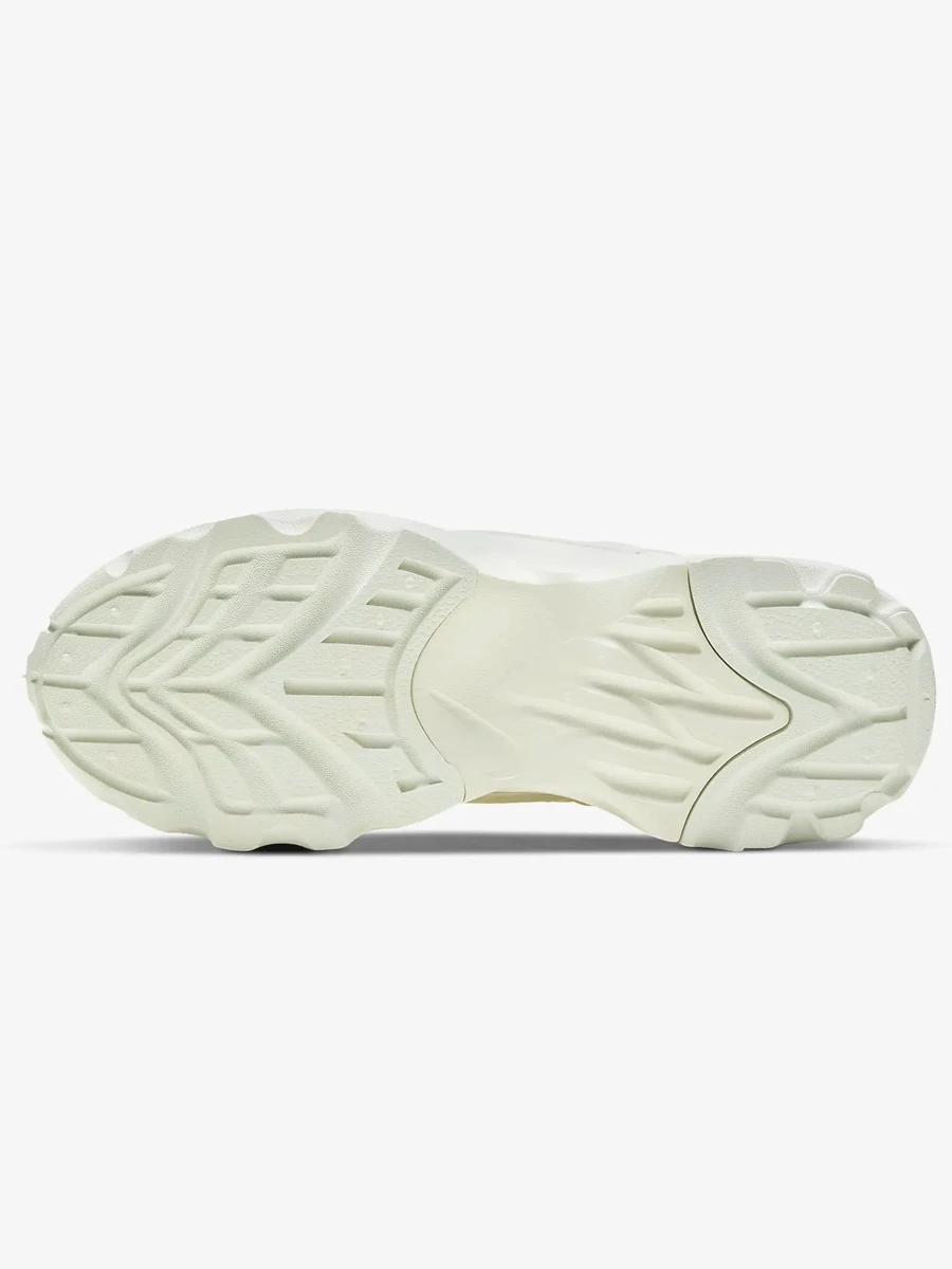 Nike Кроссовки женские TC 7900