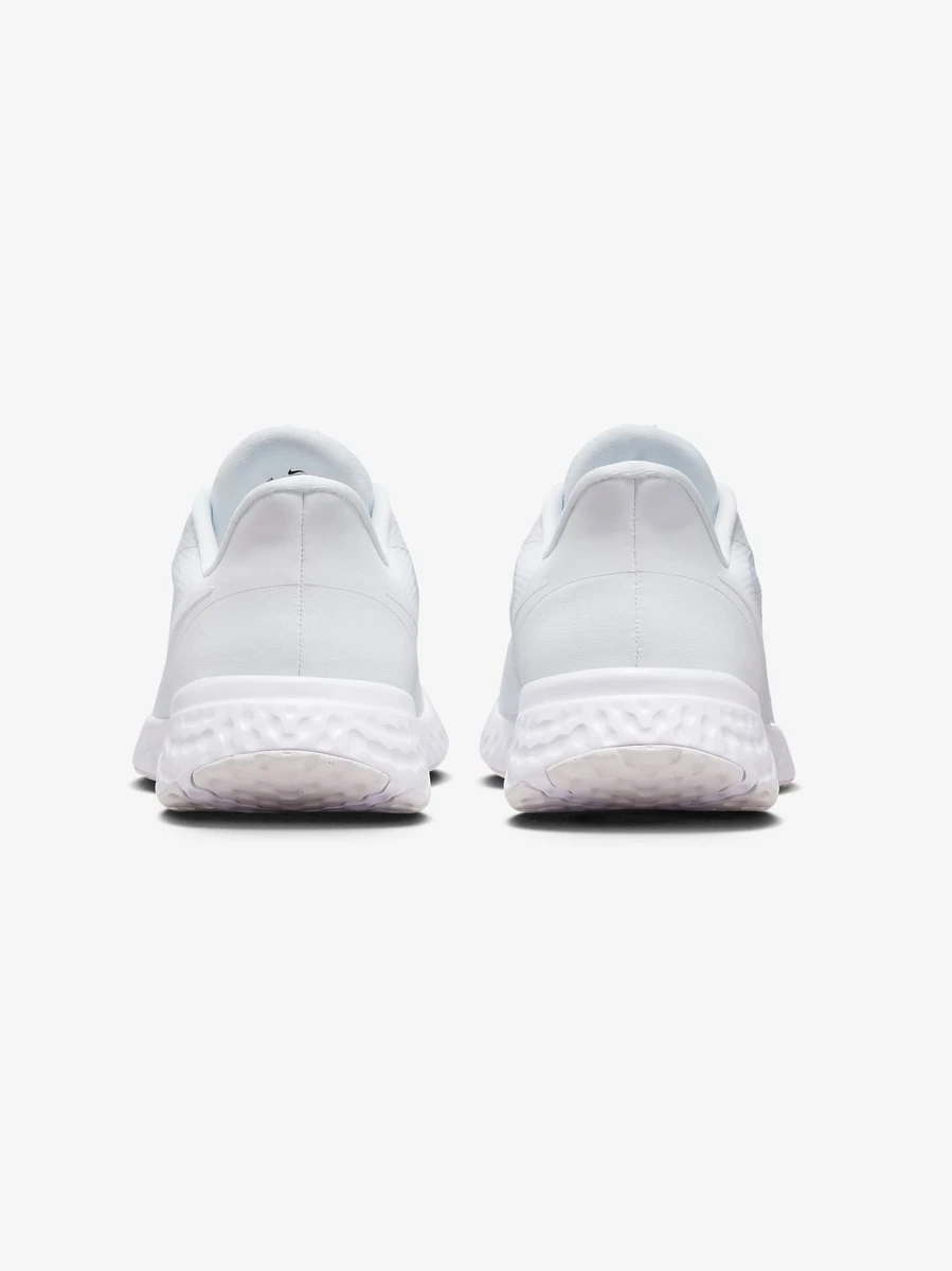 Nike Кроссовки мужские REVOLUTION 5