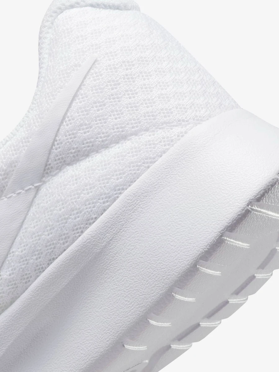 Nike Кроссовки женские TANJUN
