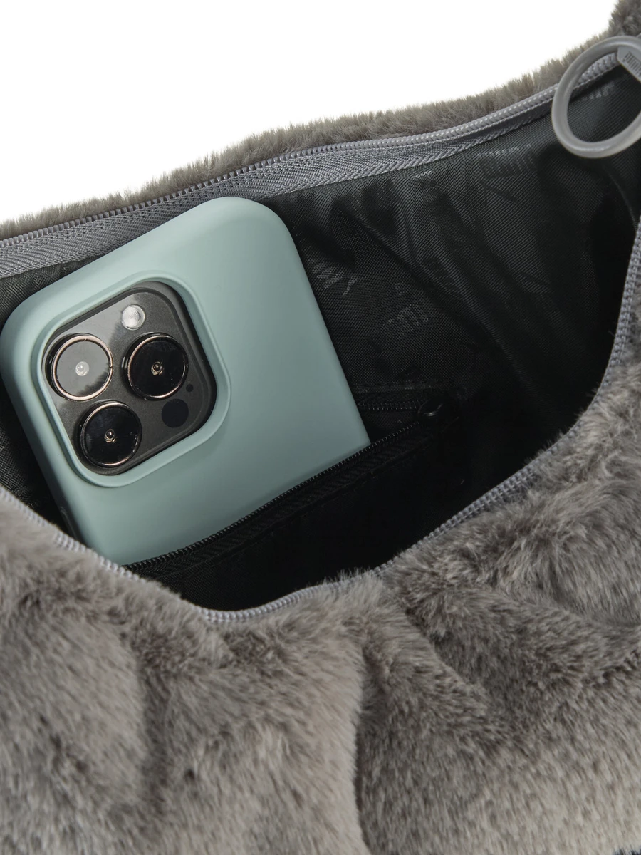 Puma Сумка UP FAUX FUR SLOUCHY HOBO BAG