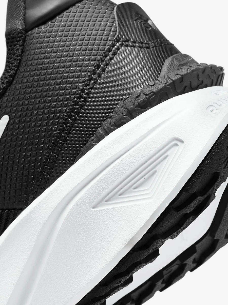 Nike Кроссовки женские STAR RUNNER 4 NN GS