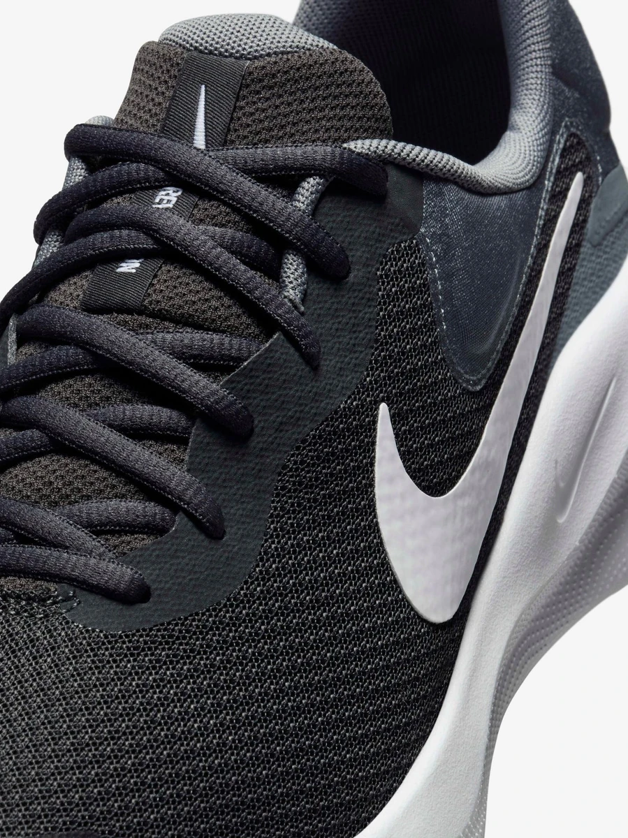 Nike Кроссовки мужские REVOLUTION 7