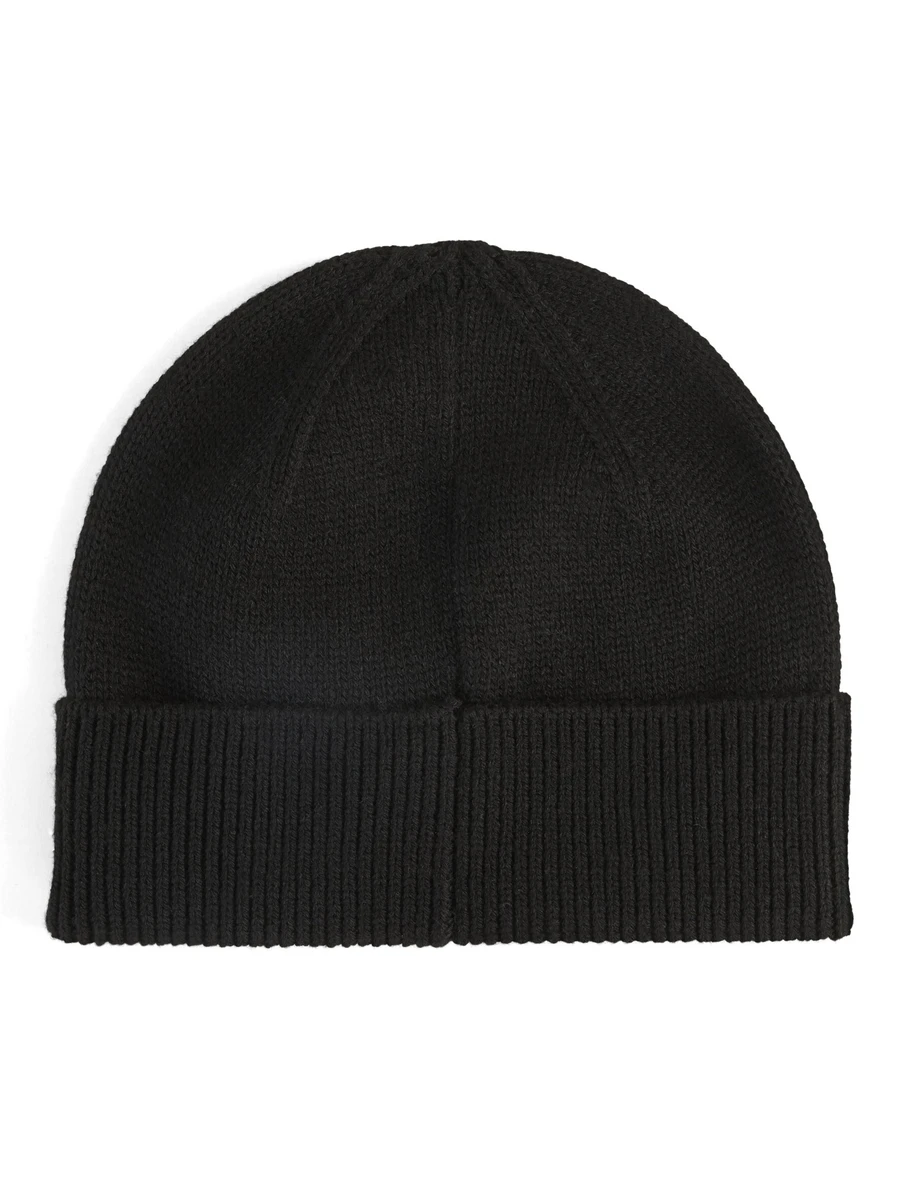 Puma Шапка ESS ELEVATED RUBBER PATCH LOW CROWN BEANIE