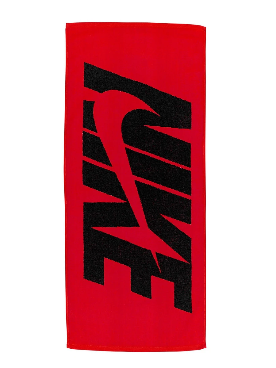 Nike Полотенце JACQUARD TOWEL MEDIUM GRAPHIC