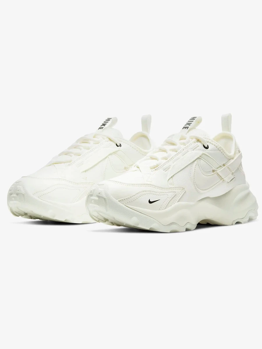 Nike Кроссовки женские TC 7900