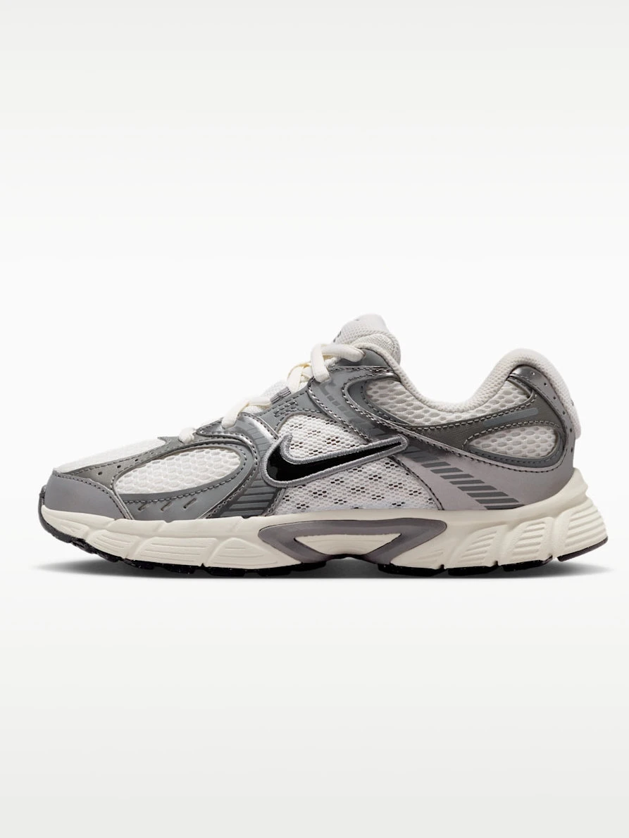 Nike Кроссовки женские NIKE V5 RNR BG