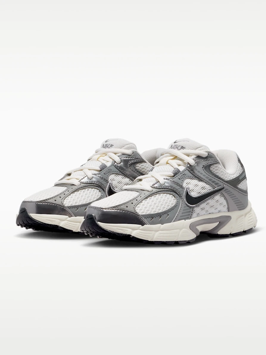 Nike Кроссовки женские NIKE V5 RNR BG