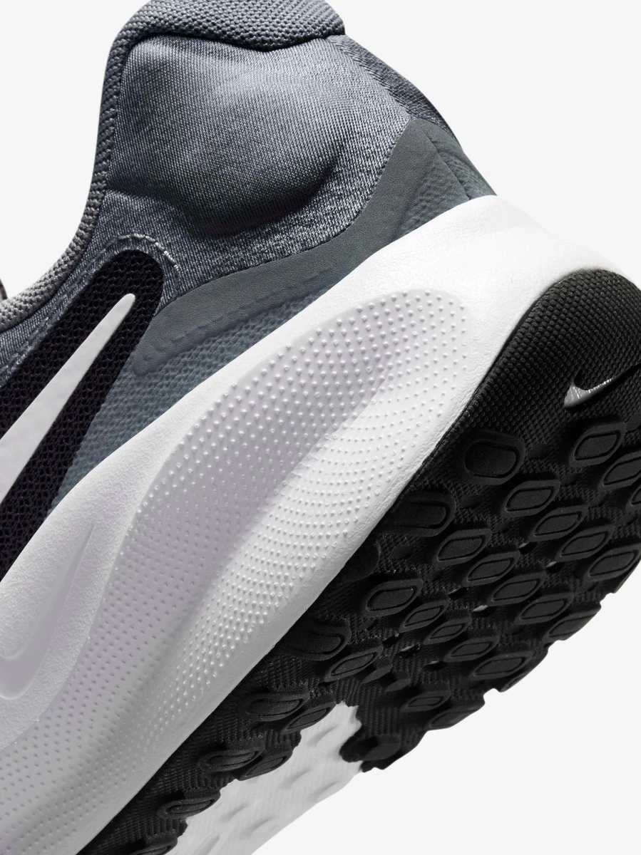 Nike Кроссовки мужские REVOLUTION 7