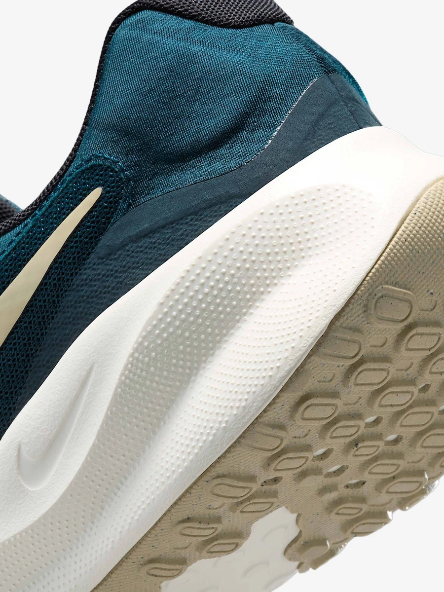 Nike Кроссовки мужские REVOLUTION 7
