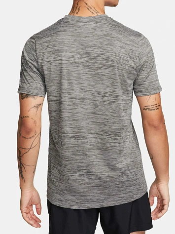 Nike Футболка мужская M NK DRI-FIT LEGEND TEE NEW VENEER