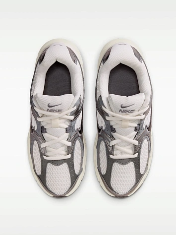 Nike Кроссовки женские NIKE V5 RNR BG