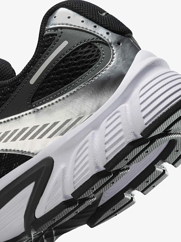 Nike Кроссовки мужские NIKE V5 RNR