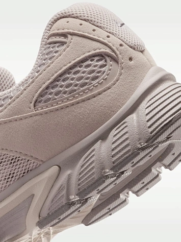Nike Кроссовки женские V5 RNR SUEDE BG