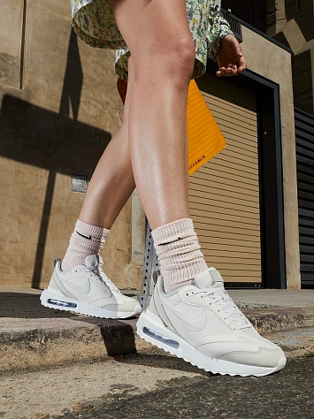 Nike Кроссовки женские AIR MAX DAWN