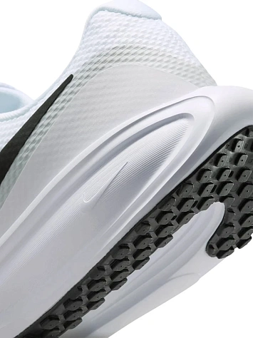 Nike Кроссовки мужские REVOLUTION 8