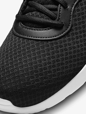 Nike Кроссовки мужские TANJUN