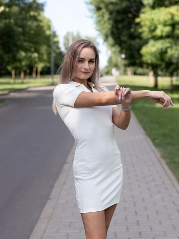 Puma Платье женское CLASSICS RIBBED V-COLLAR DRESS