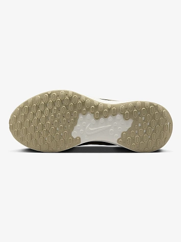 Nike Кроссовки мужские REVOLUTION 7