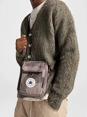 Converse Сумка через плечо GRAPHIC CROSSBODY 2 ART CAMO
