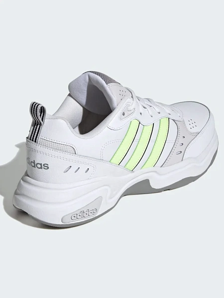 Adidas Кроссовки мужские STRUTTER