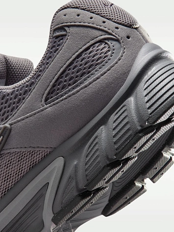 Nike Кроссовки мужские V5 RNR SUEDE