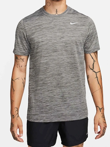 Nike Футболка мужская M NK DRI-FIT LEGEND TEE NEW VENEER