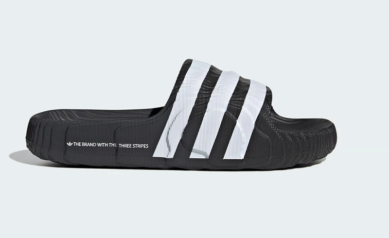 Шлёпанцы Adidas Adilette 22 — футуристичная модель последних лет