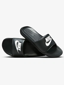 Шлёпанцы и аквашузы