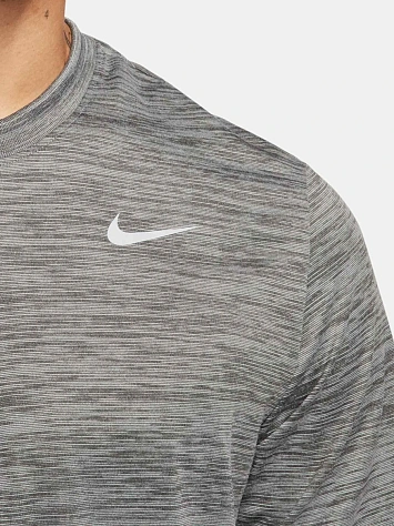 Nike Футболка мужская M NK DRI-FIT LEGEND TEE NEW VENEER