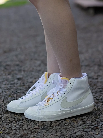 Nike Кеды женские BLAZER MID 77