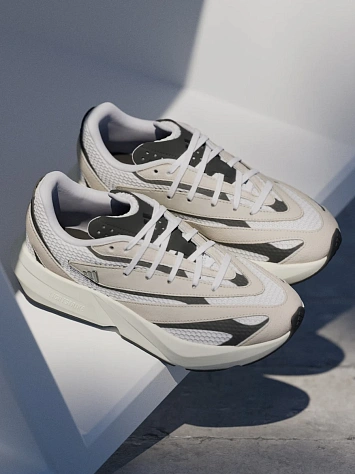 Adidas Кроссовки женские LIGHTBLAZE