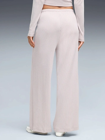 Puma Брюки женские ESS RIBBED WIDE LEG SOFT TOUCH PANTS OP
