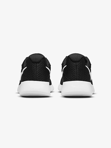 Nike Кроссовки мужские TANJUN