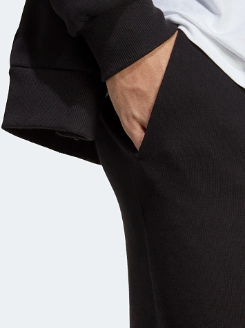 Adidas Шорты мужские ESSENTIALS BIG LOGO FRENCH TERRY SHORTS