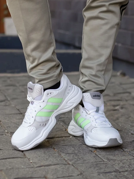 Adidas Кроссовки мужские STRUTTER