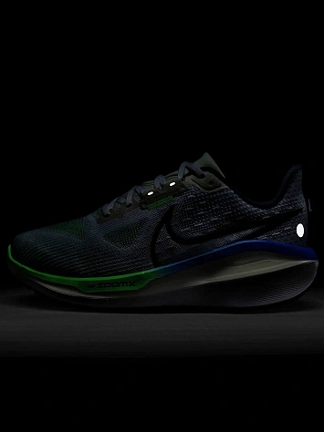 Nike Кроссовки мужские VOMERO 17