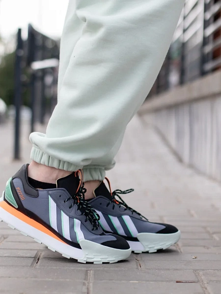 Adidas Кроссовки мужские FUTRO MIXR SHOES