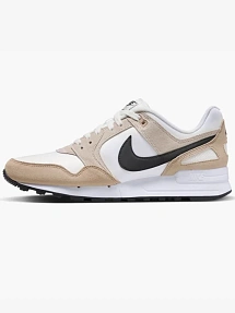 Кроссовки низкие