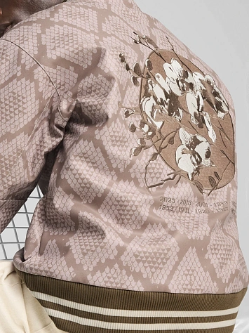 Puma Куртка SPECIAL ITEMS YEAR OF THE SNAKE COLLEGE JACKET
