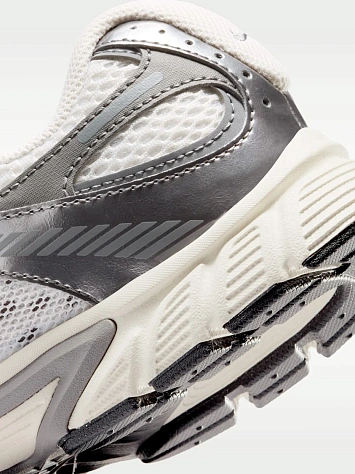 Nike Кроссовки женские NIKE V5 RNR BG