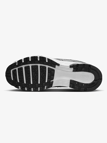 Nike Кроссовки женские P-6000