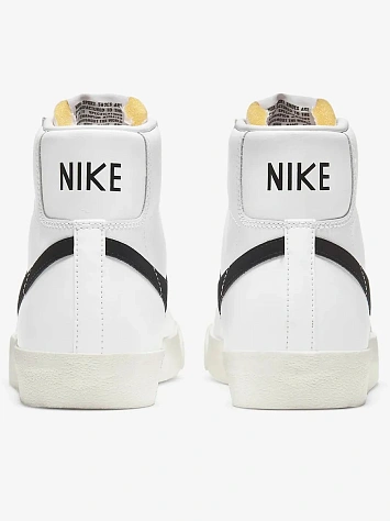 Nike Ботинки мужские NIKE BLAZER MID 77 Vintage