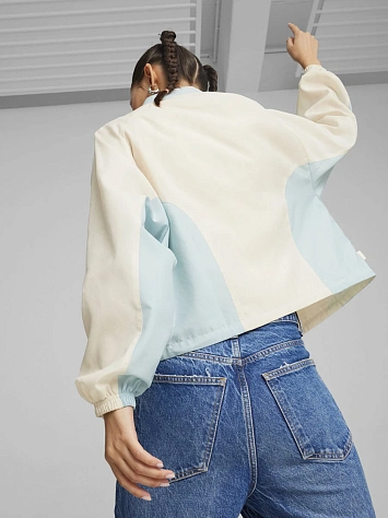 Puma Ветровка женская INFUSE RELAXED WOVEN JACKET